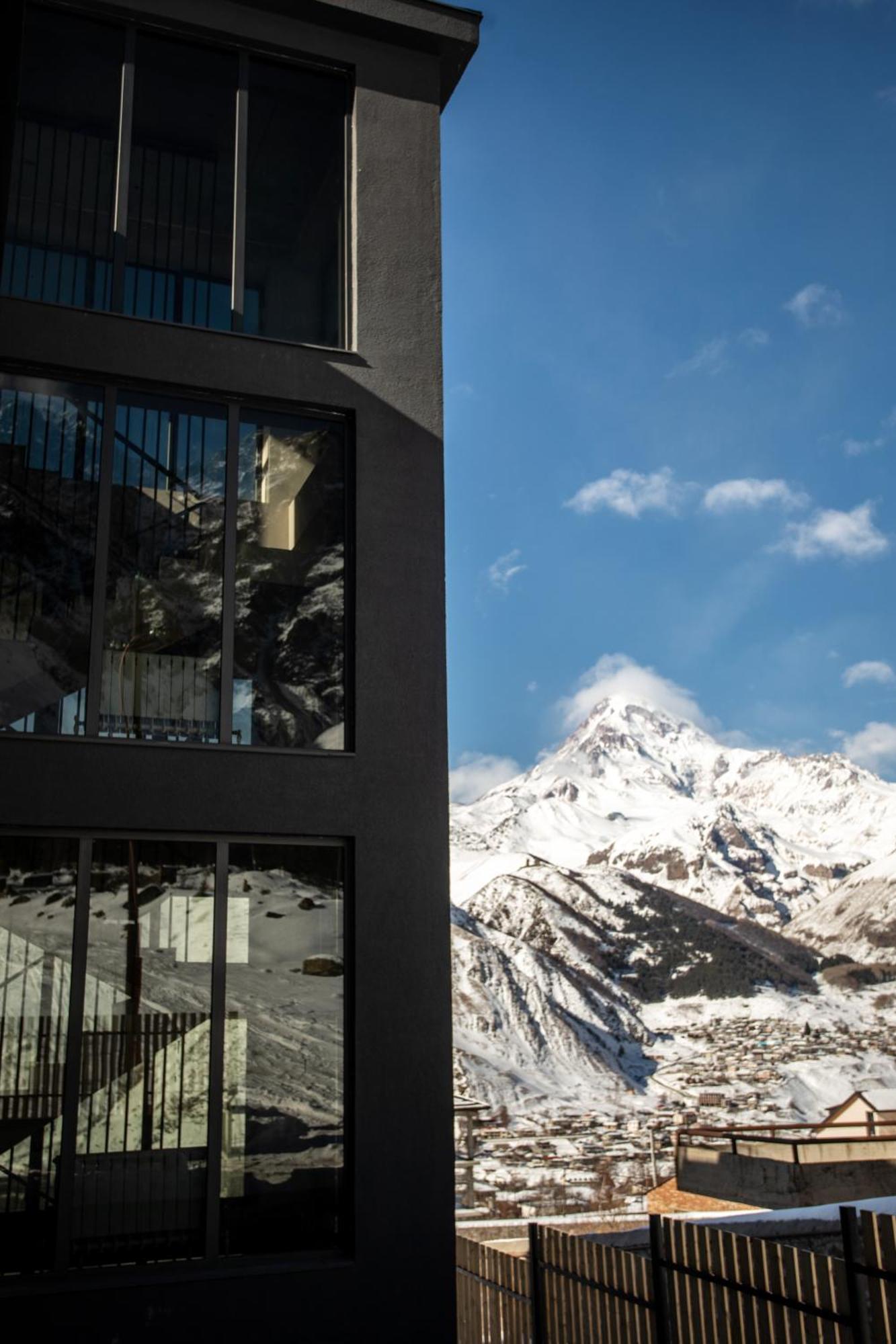 Kazbegi Hotel Grand View Exteriör bild