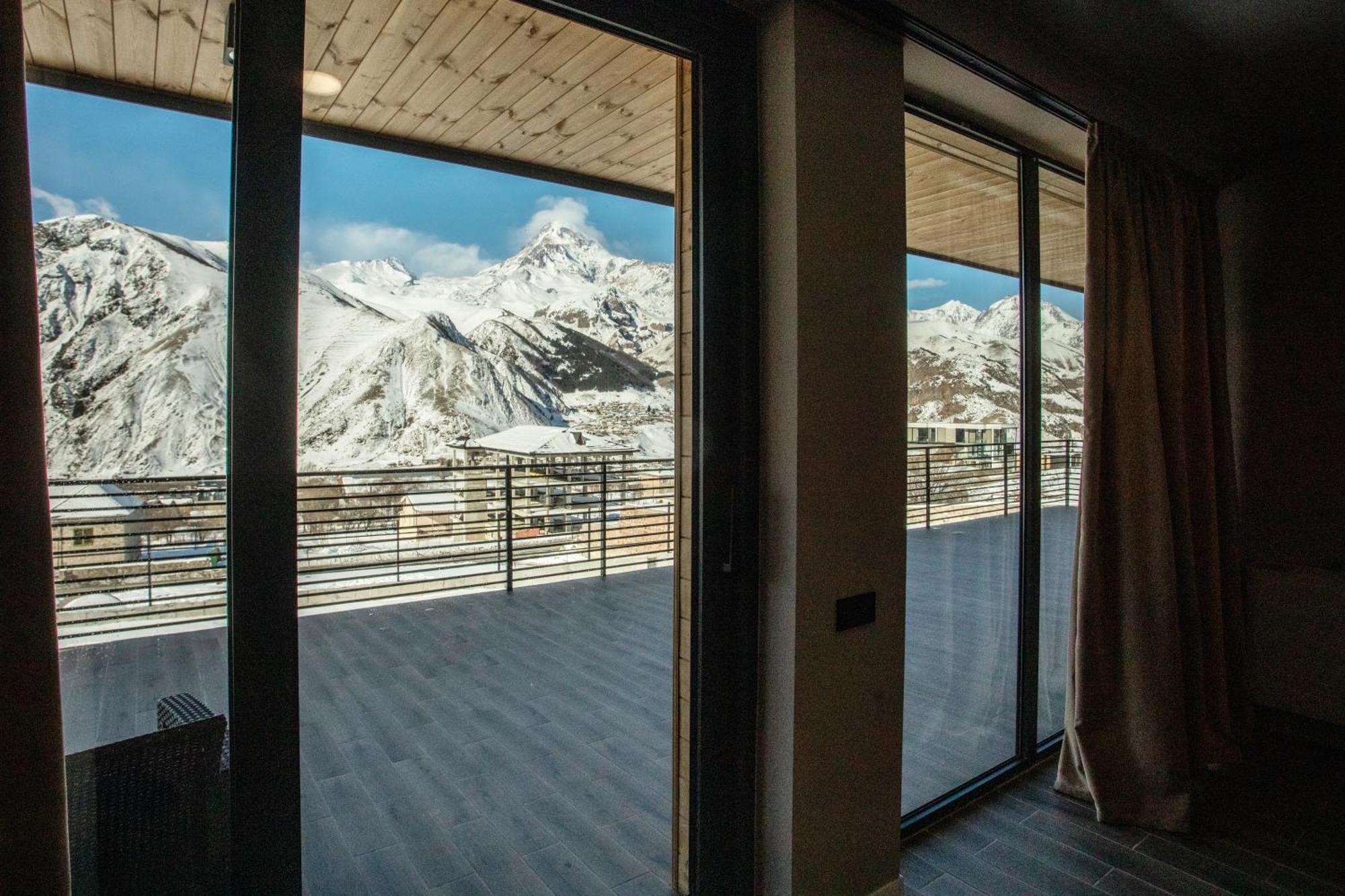 Kazbegi Hotel Grand View Exteriör bild