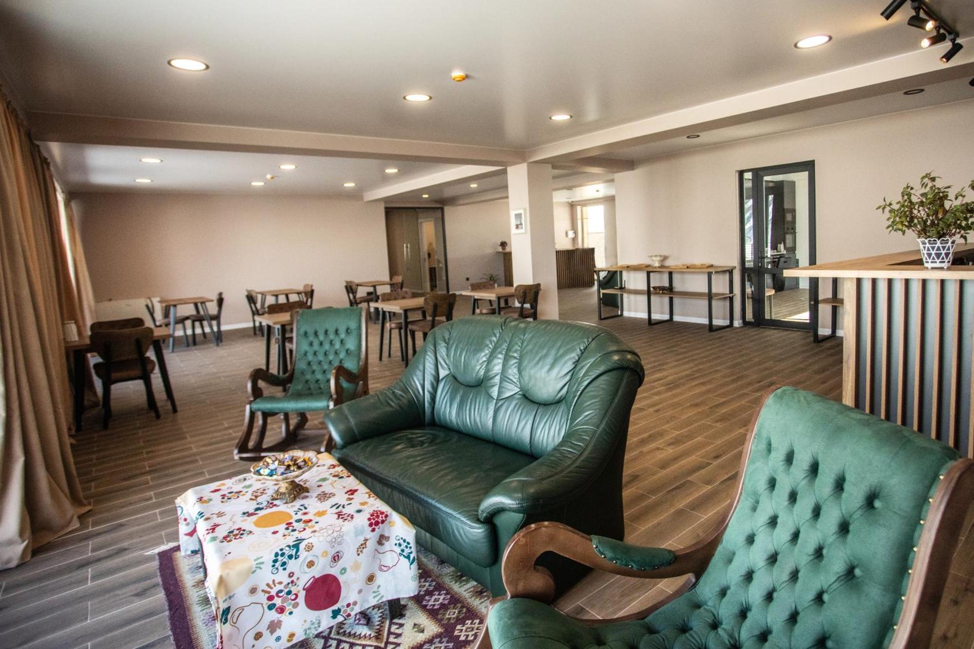 Kazbegi Hotel Grand View Exteriör bild