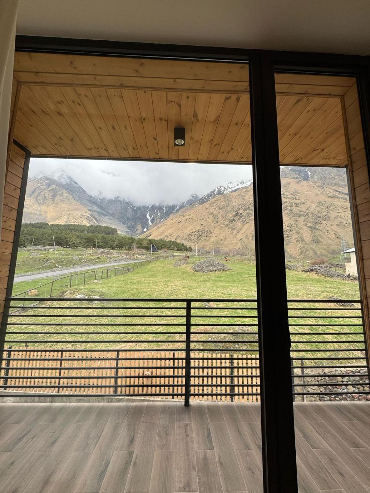 Kazbegi Hotel Grand View Exteriör bild