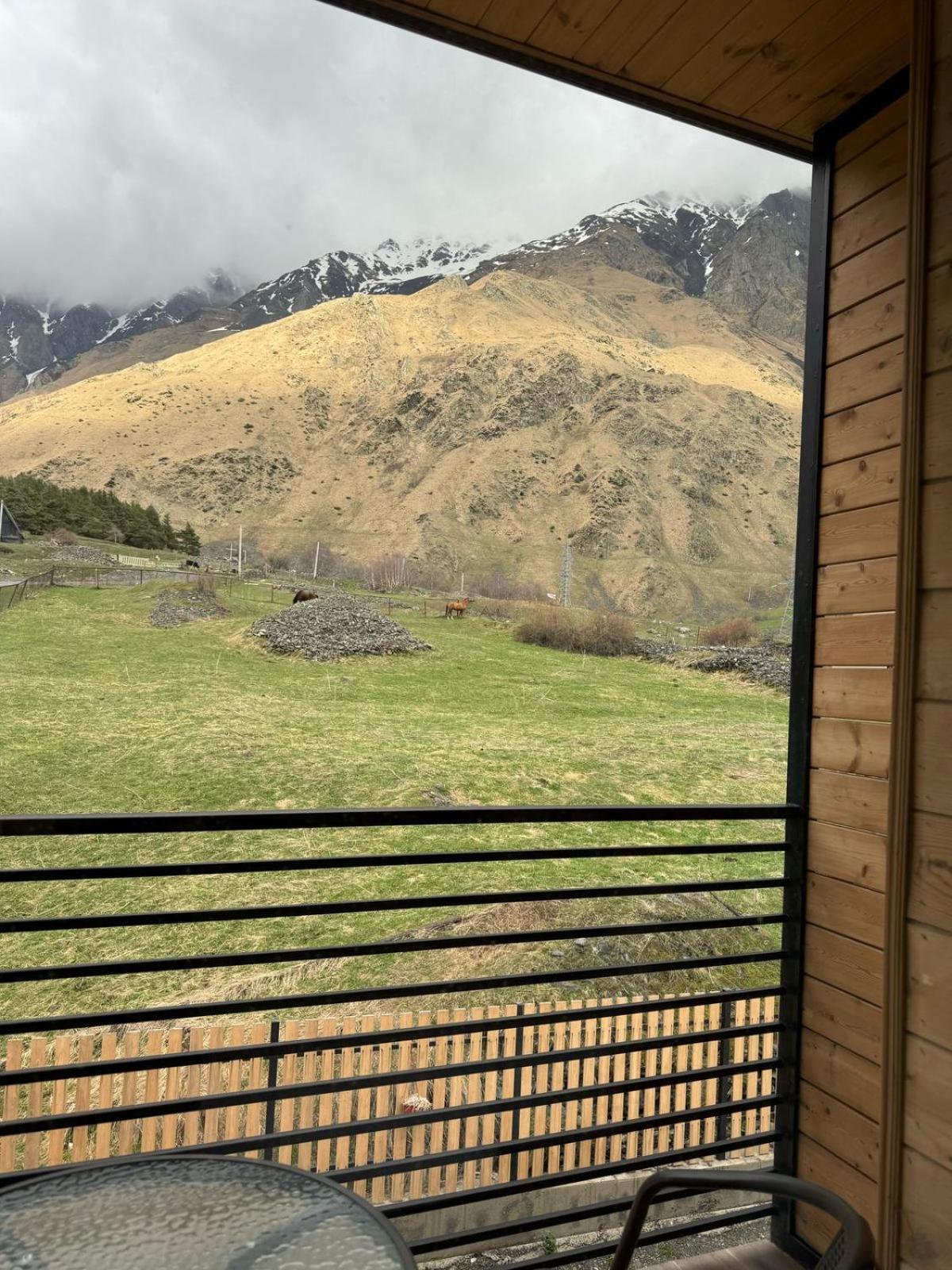 Kazbegi Hotel Grand View Exteriör bild
