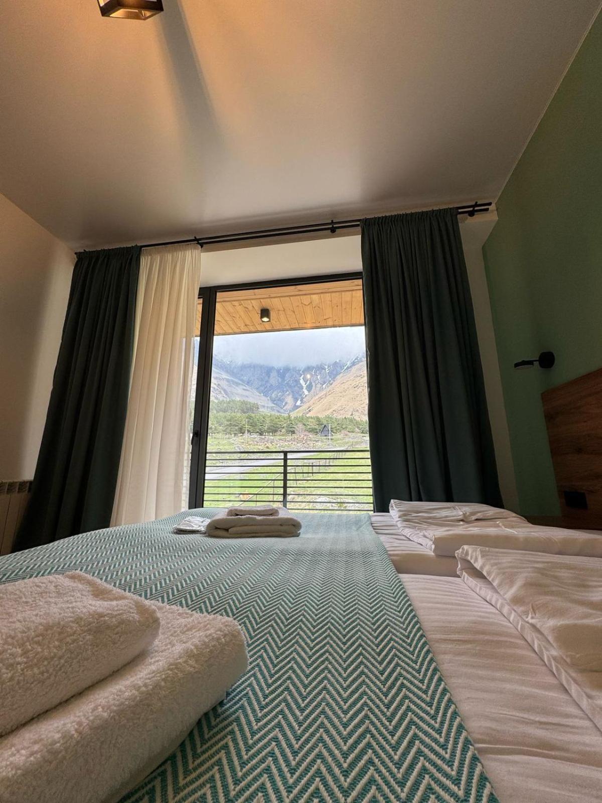 Kazbegi Hotel Grand View Exteriör bild
