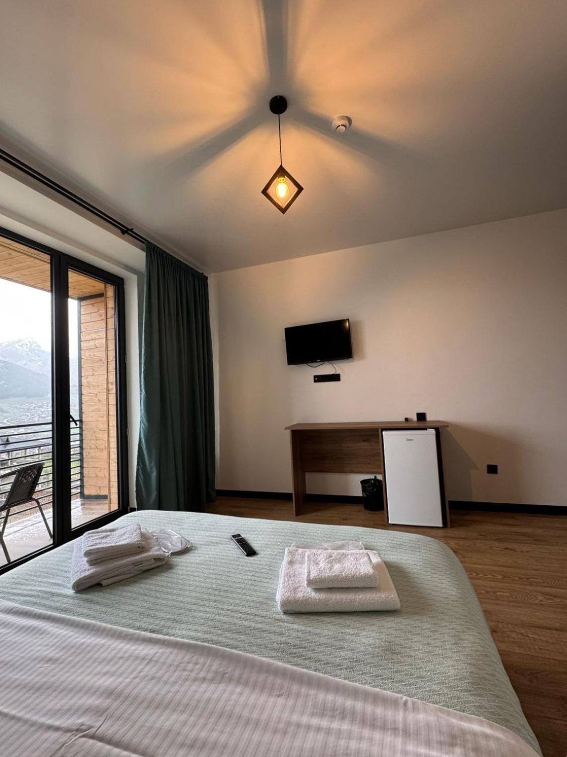 Kazbegi Hotel Grand View Exteriör bild