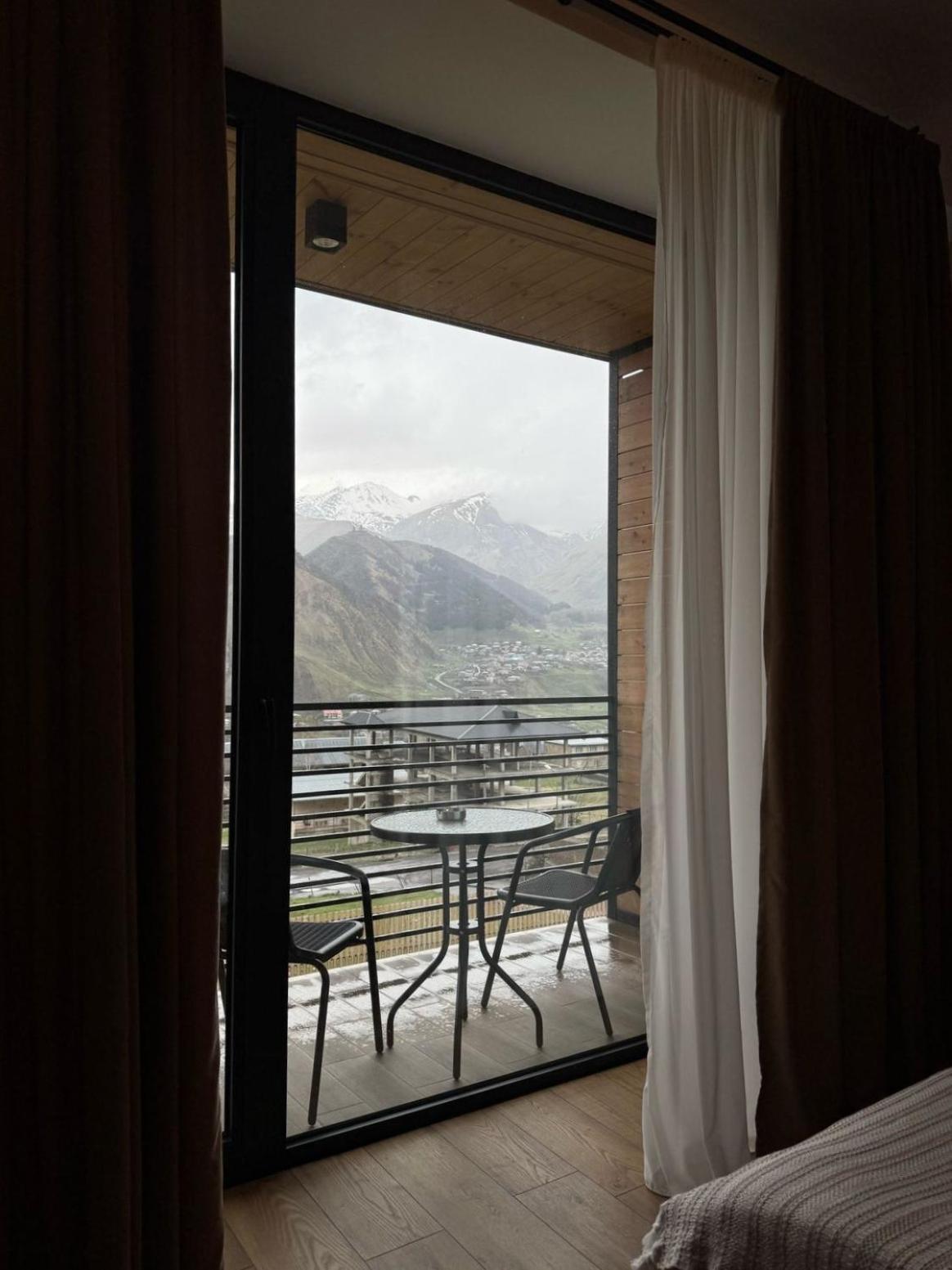 Kazbegi Hotel Grand View Exteriör bild